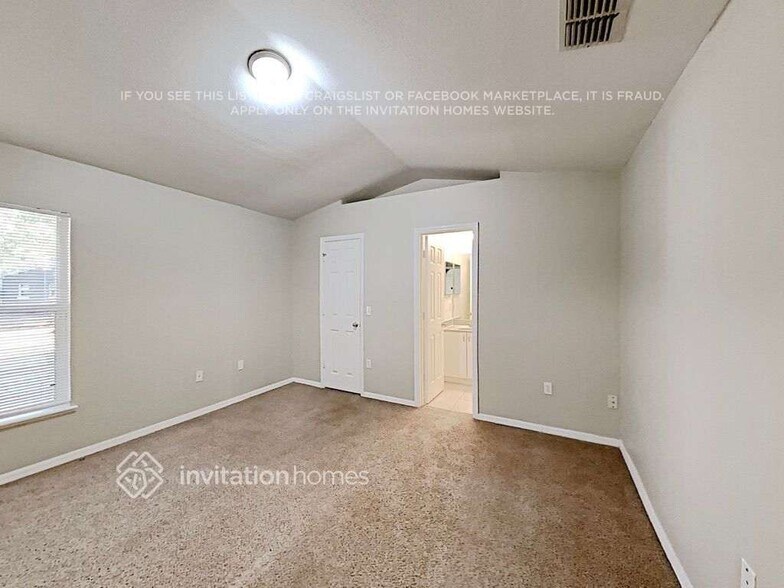 Building Photo - 641 Stevelynn Cir