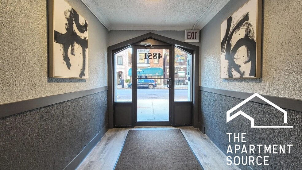 Building Photo - 4857 N Damen Ave