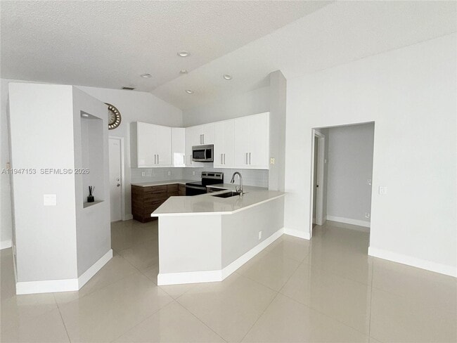 Building Photo - 1628 Salerno Cir