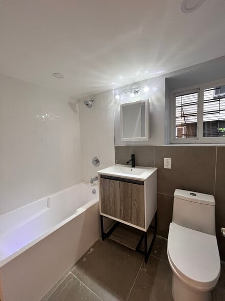 34 Clerk St Basement - 32 Clerk St