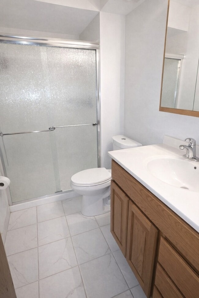 Building Photo - 9950 Treetop Dr