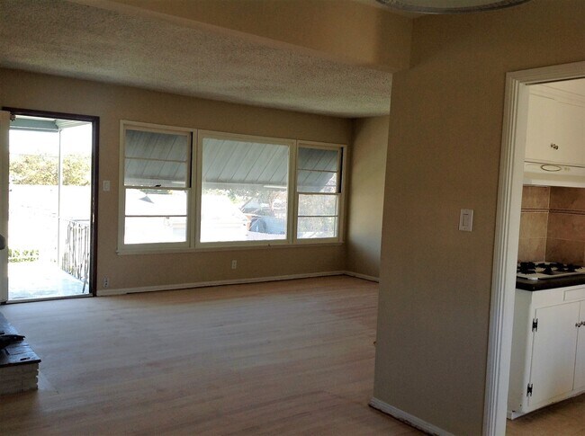 Building Photo - 5915 Fair Ave
