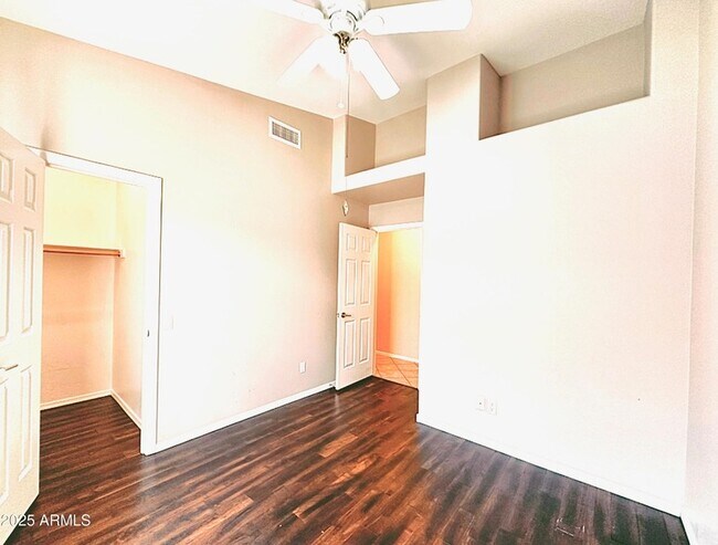 Building Photo - 14410 S 44th St