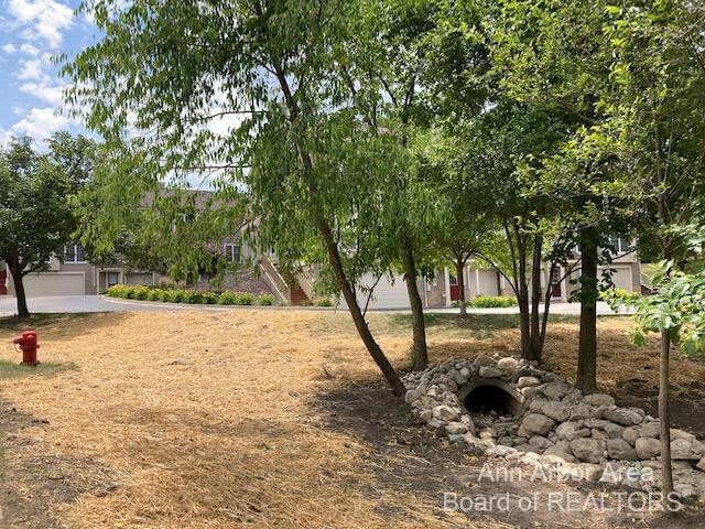 Building Photo - 1023 Bluestem Ln