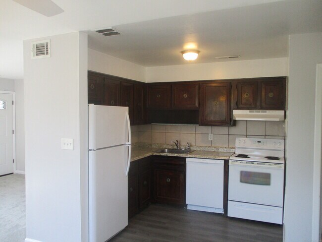 Building Photo - 29 Van Buren Ave