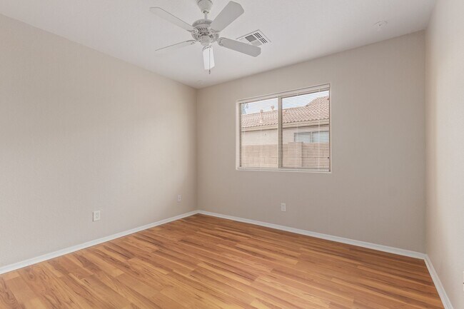 Building Photo - New Listing in Surprise
