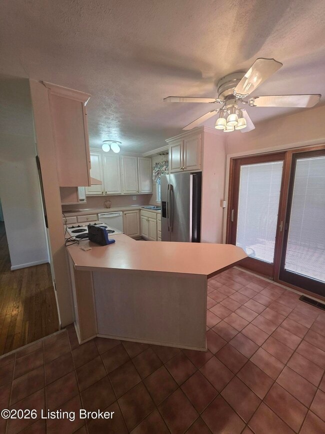 Building Photo - 12217 Ledges Dr