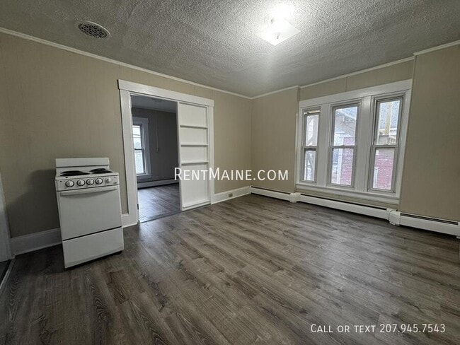 Building Photo - 26 Waterville Rd