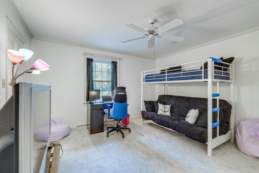 Building Photo - 552 Rio Vista