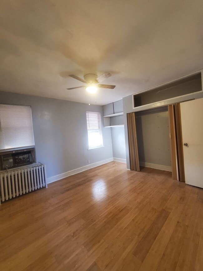 Building Photo - Nice 3Bd/1Ba Available Now...in Elmwood