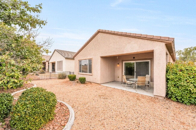 Building Photo - 55 and older Neighborhood in SOLERA DEL WEBB.  2 Bedroom, 2 bathroom