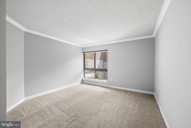 Building Photo - 777 7th St NW