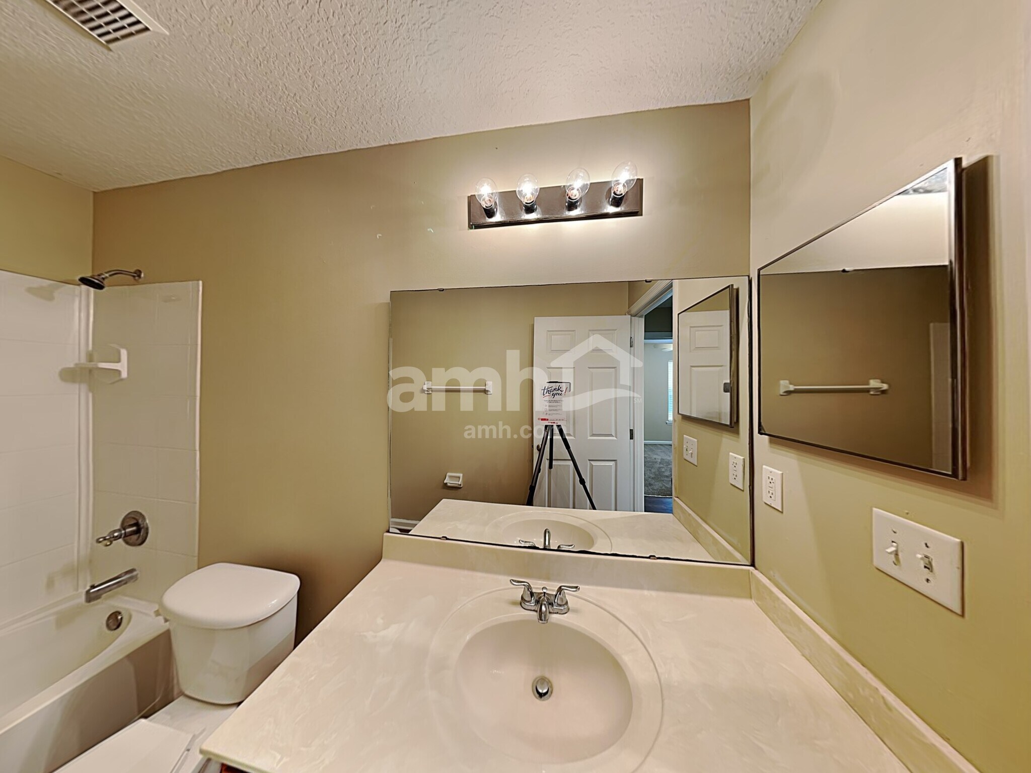 Building Photo - 10902 Campus Heights Ln