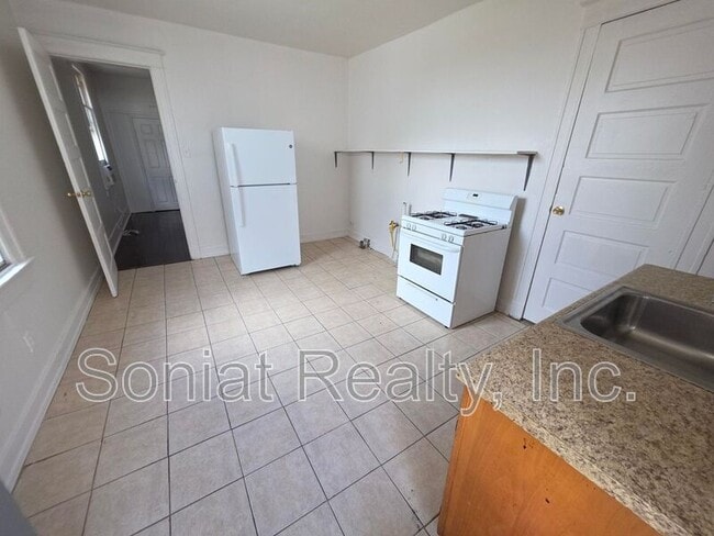 Building Photo - 3009 Iberville St