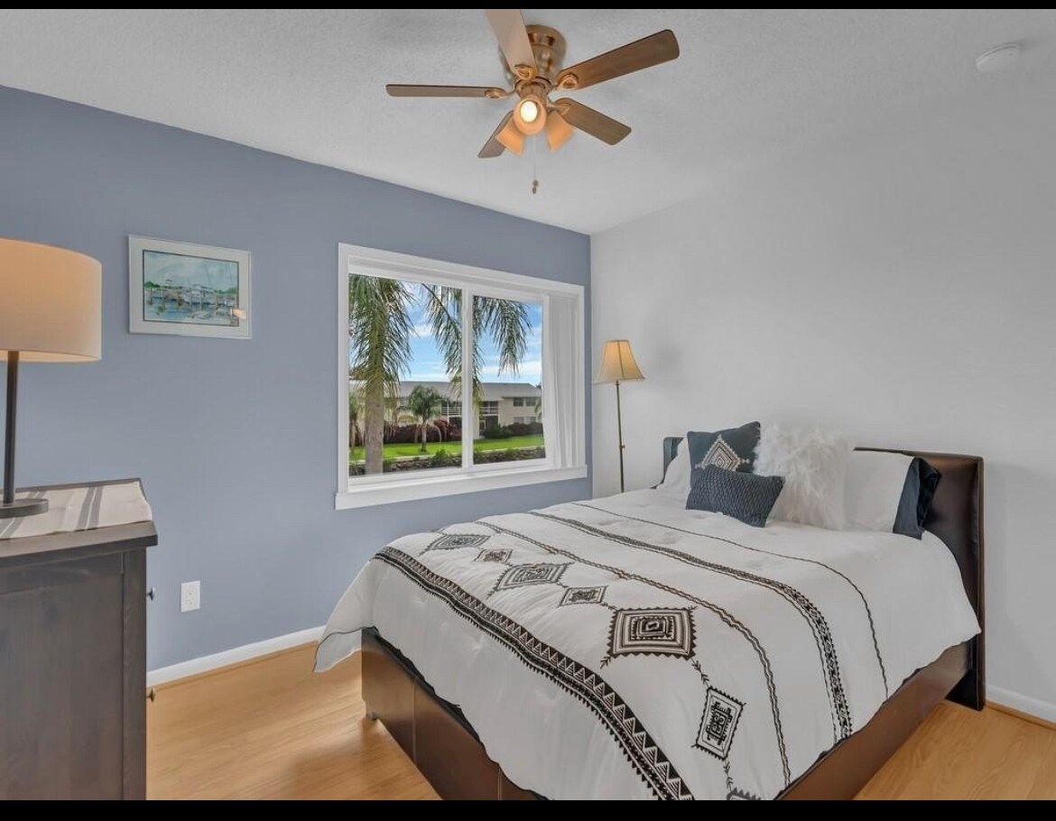 Building Photo - 1860 Robalo Dr