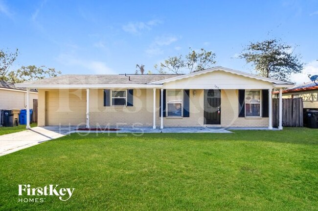Primary Photo - 3217 Deerfield Dr