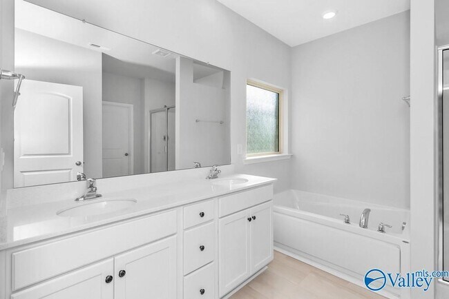 Building Photo - 22067 Chancery Ln
