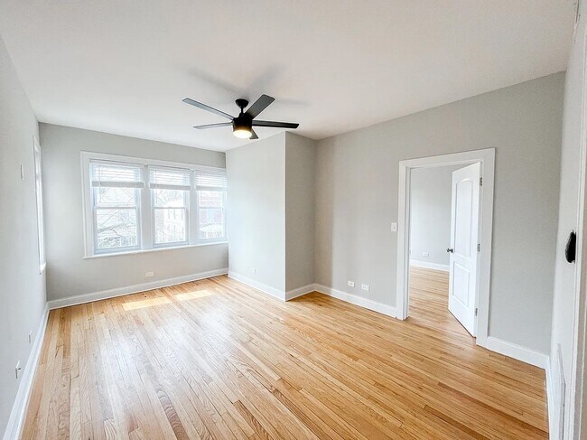 Building Photo - 3319 N Karlov Ave