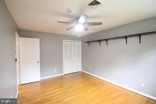 Building Photo - 4401 Jackson Pl