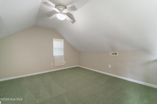 Building Photo - 119 Velma Ln