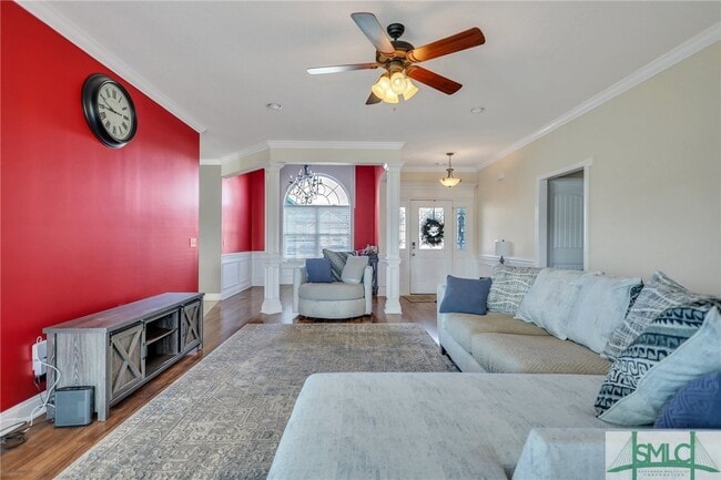 Building Photo - 720 English Oak Dr