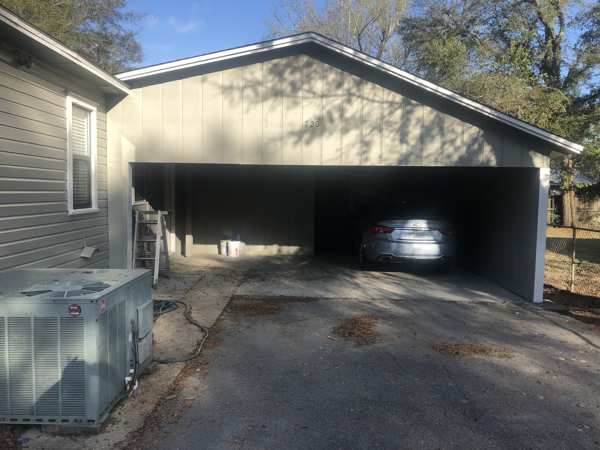 Building Photo - 720 Powell Dr
