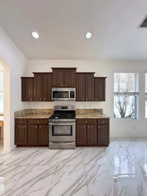 Building Photo - 9512 Greenpointe Dr