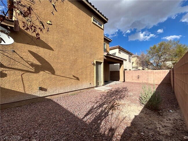 Building Photo - 3533 Terraza Mar Ave