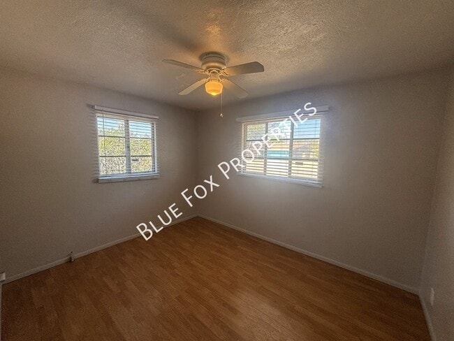 Building Photo - 5674 E Eastland St