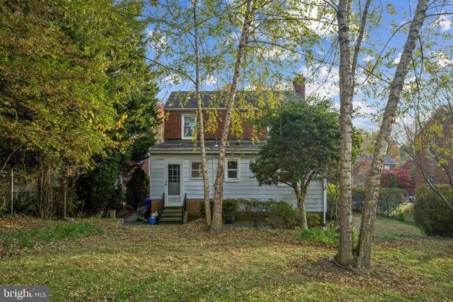 Building Photo - 2711 Elnora St