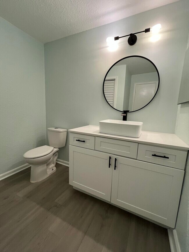 Building Photo - 4305 Coral Springs Dr