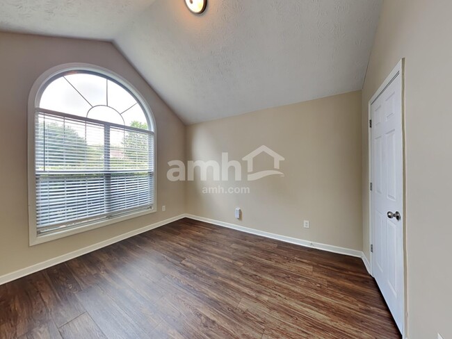 Building Photo - 3385 Woodash Ln