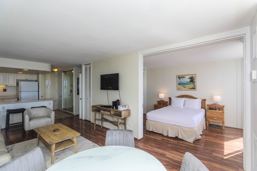 Building Photo - 1765 Ala Moana Blvd