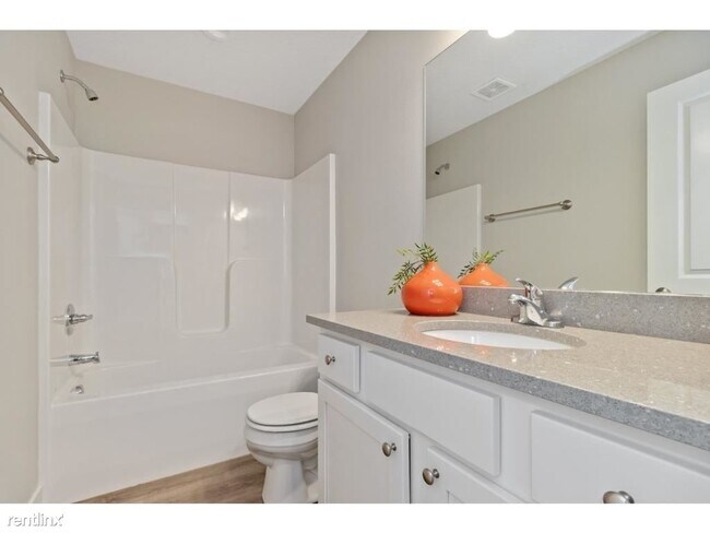 Building Photo - 3 br, 2.5 bath Townhome - Waterford Creek ...
