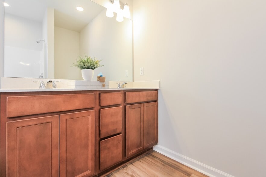 Building Photo - 2896 Summer Townes Wy