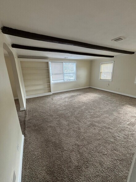 Building Photo - 133 North St