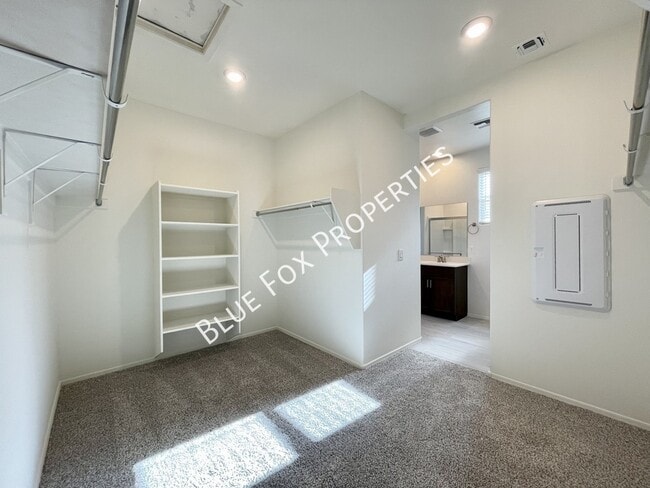 Building Photo - 10692 W Dickerson Dr