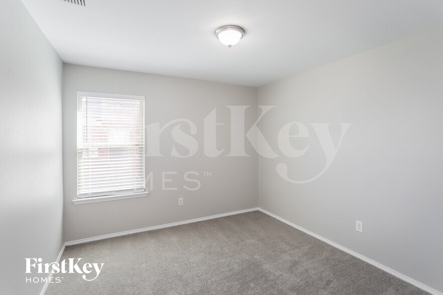 Building Photo - 14541 Serrano Ridge Rd