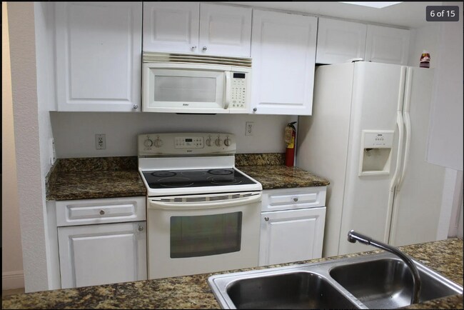 Building Photo - 21150 SW 87th Ave
