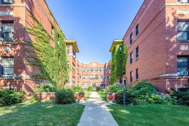 Building Photo - 3931 N Keeler Ave