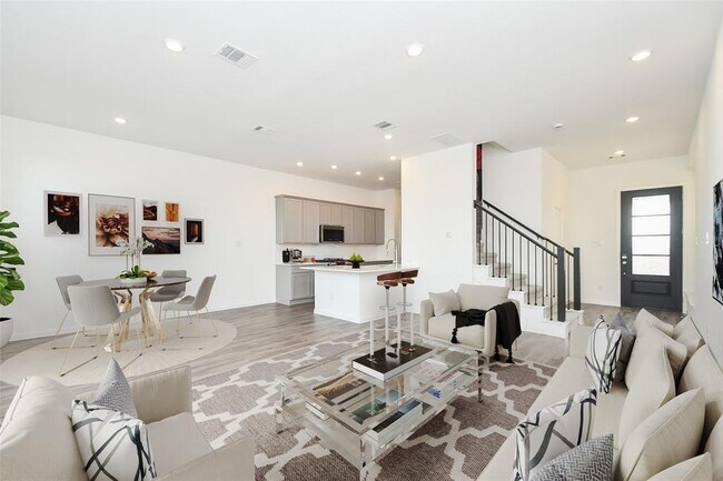 Building Photo - 5459 Holly Hvn Ct
