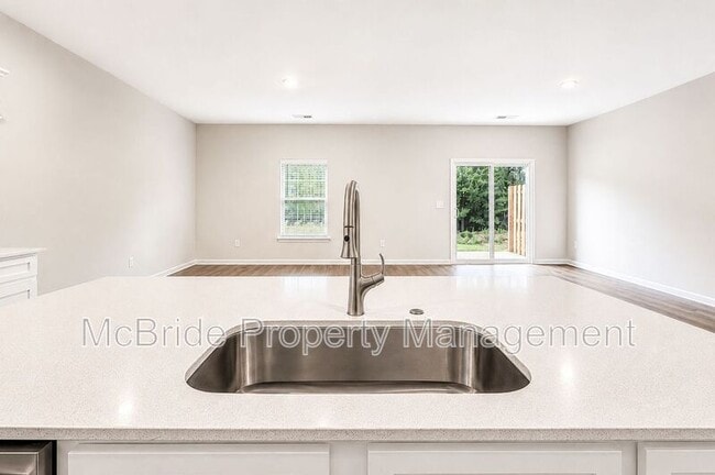 Building Photo - 1018 Aldrich St