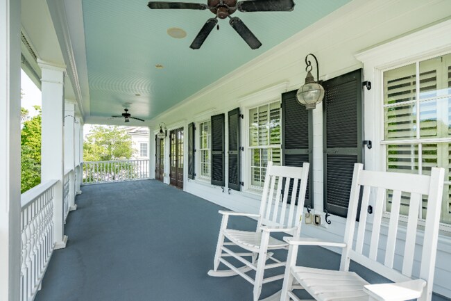 Building Photo - 6BD/5BA Custom Home for Lease in Daniel Island Park