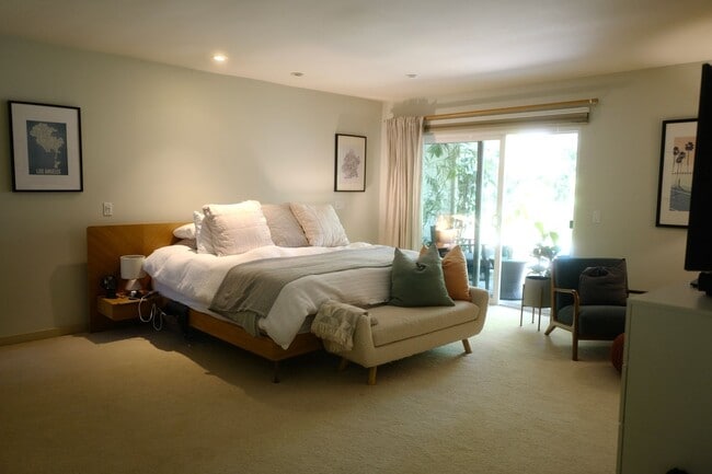 Building Photo - Coming Soon! Cozy home in South Pasadena.