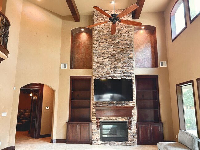 Building Photo - 7511 Raes Creek Dr