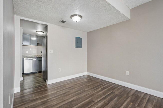Building Photo - 4149 S Semoran Blvd