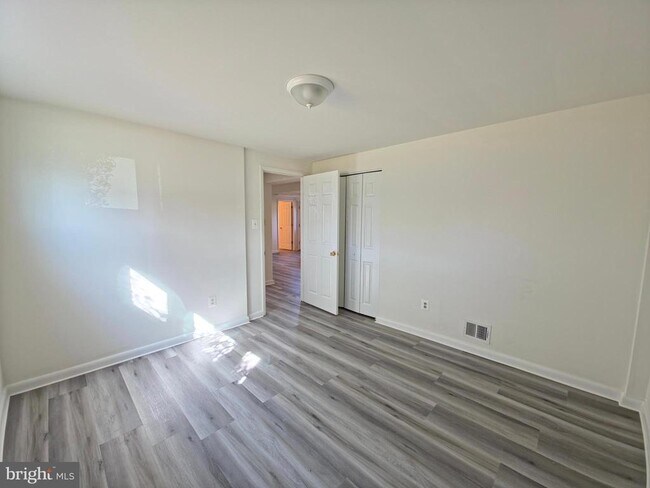 Building Photo - 12111 Portree Dr