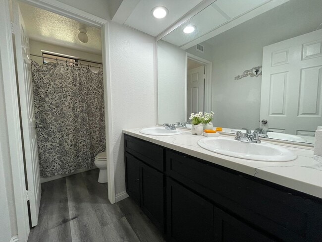 Building Photo - Comfortable 3-Bedroom Home in Moreno Valle...