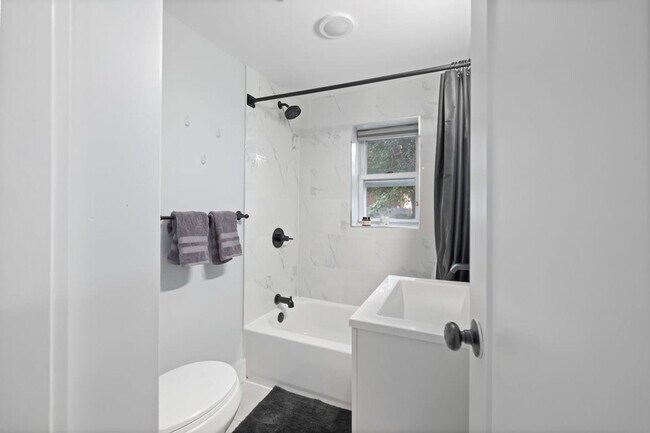 Building Photo - 20 Tuers Ave