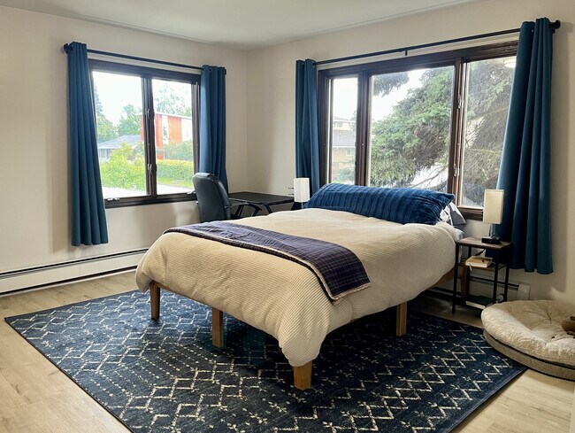 Building Photo - 2101 Solstice Cir